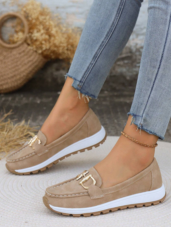 Elegante Flat Loafers met Gespontwerp