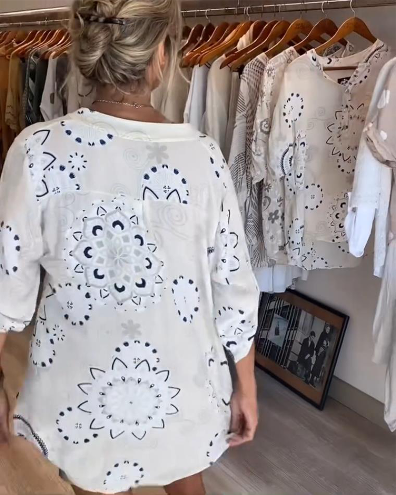 Veelzijdige V-Neck Printed Half Sleeves Blouse