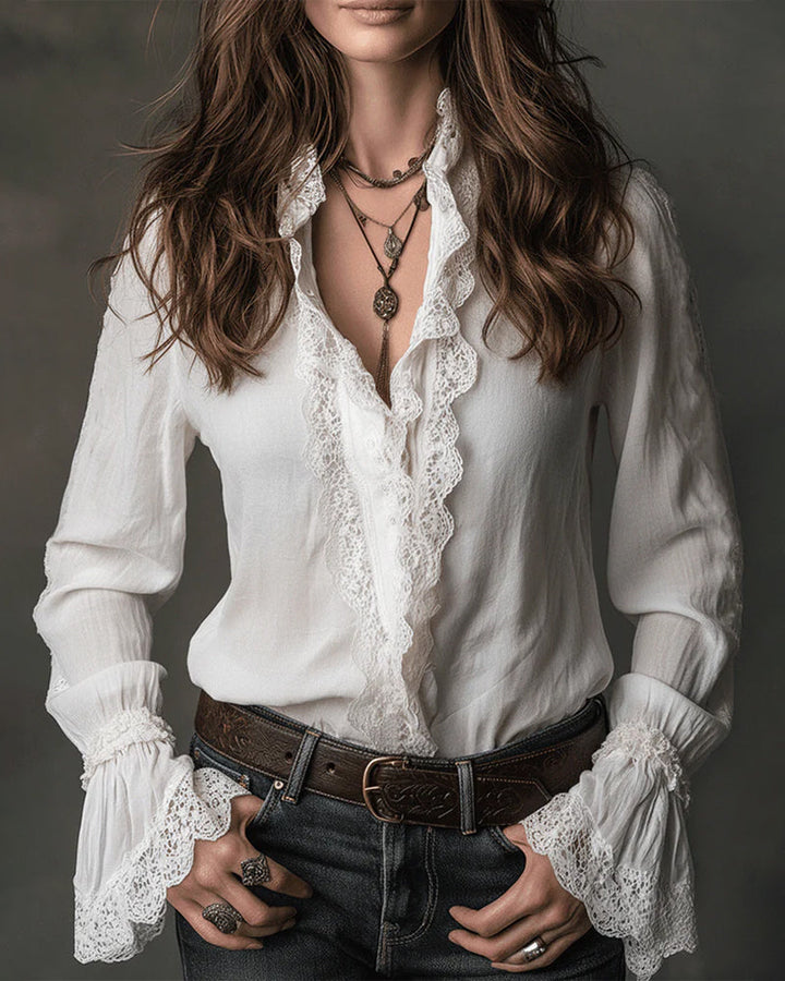 Kanten blouse met ruches en klokmouwen