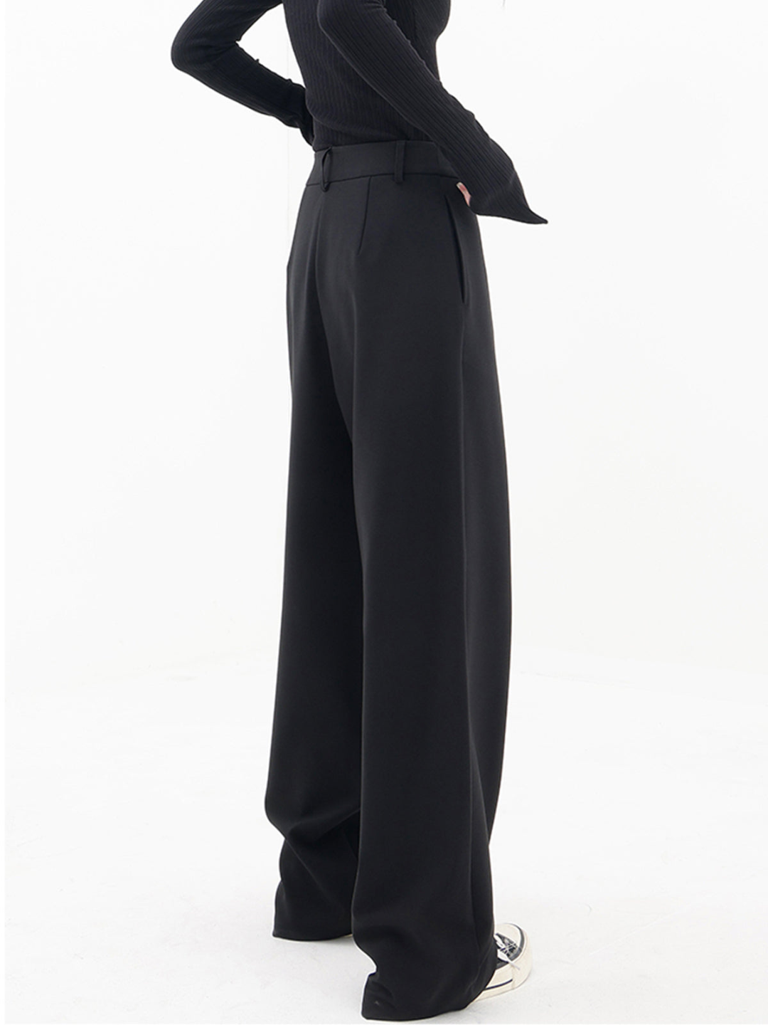 Modieuze asymmetrische broek