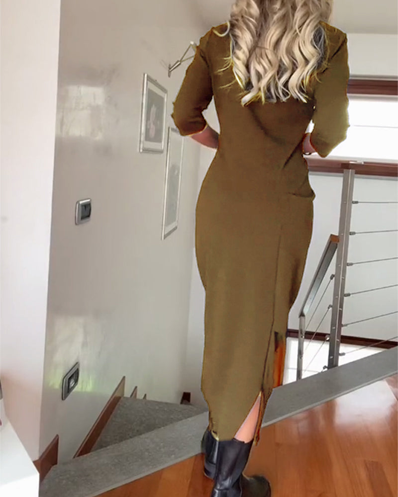 Elegante effen jurk met ronde hals en plooien
