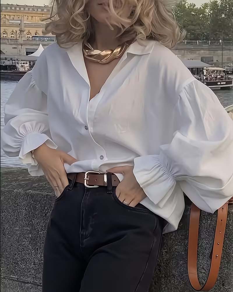 Shirt met ruches op de mouwen en verlaagde schouders