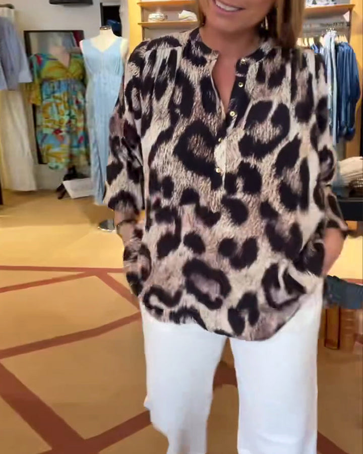 Half-button blouse met luipaardprint