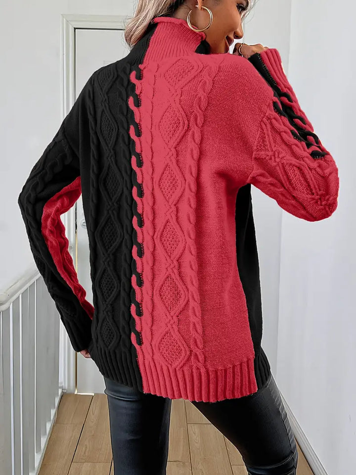 Elegante gestreepte trui met hoge kraag