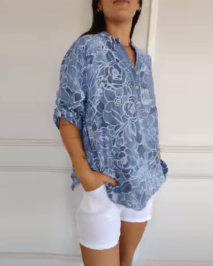 V-hals blouse met knopen en print