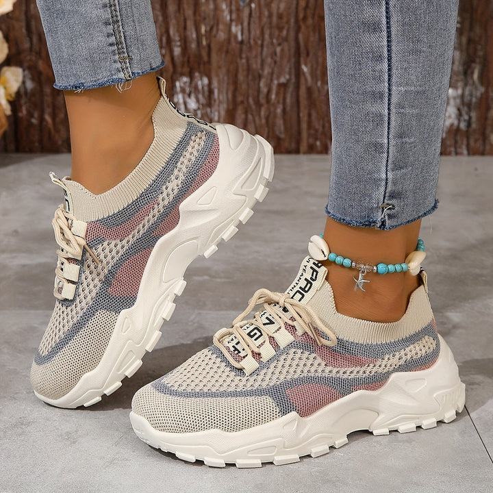 Amanda Stijlvolle Mesh Sneakers met Flexibele Pasvorm