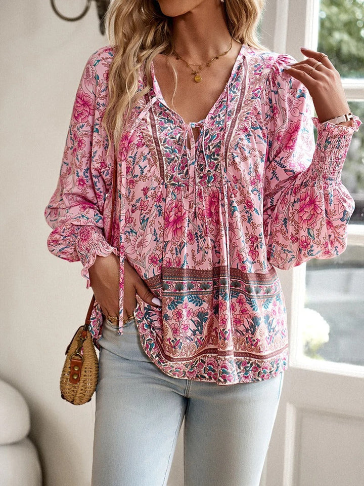 Fresh Look Floral Blouse met Casual Charm