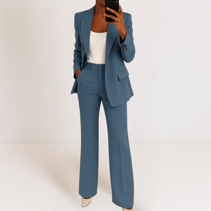 Moderne Blazer Outfit met Opvallende Streeprand