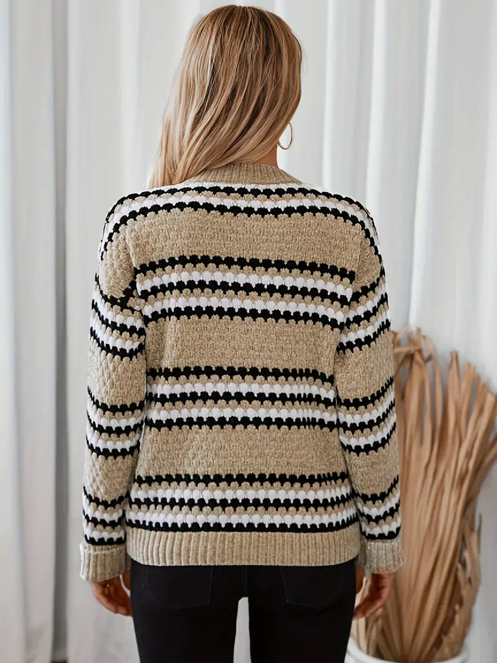 Essential Striped Sweater met Classic Fit