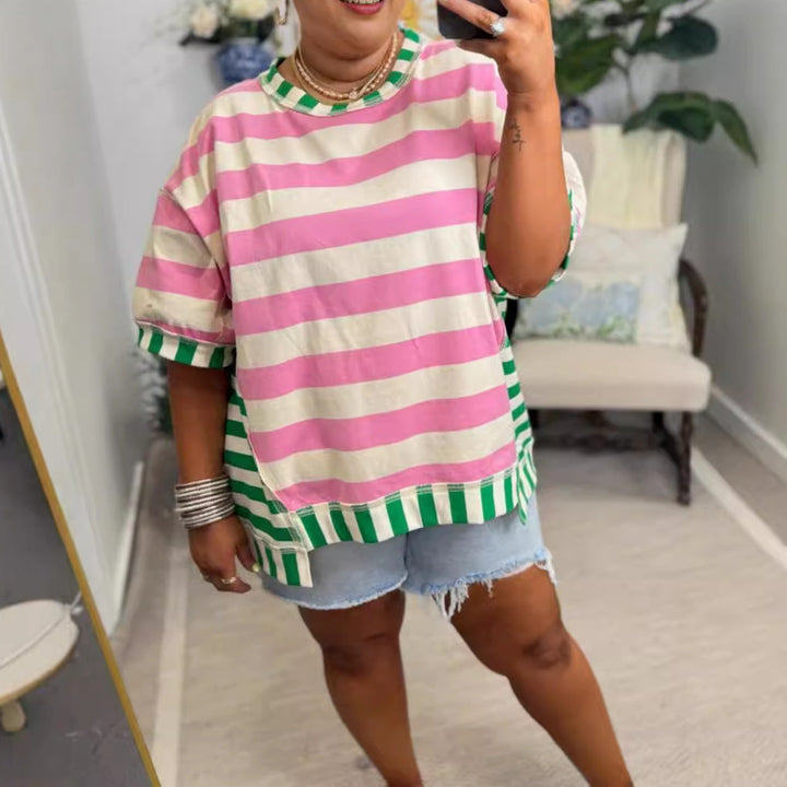Soft Everyday Stripe Top – Flatteuze pasvorm voor casual kantoordagen en ontspannen weekendoutfits