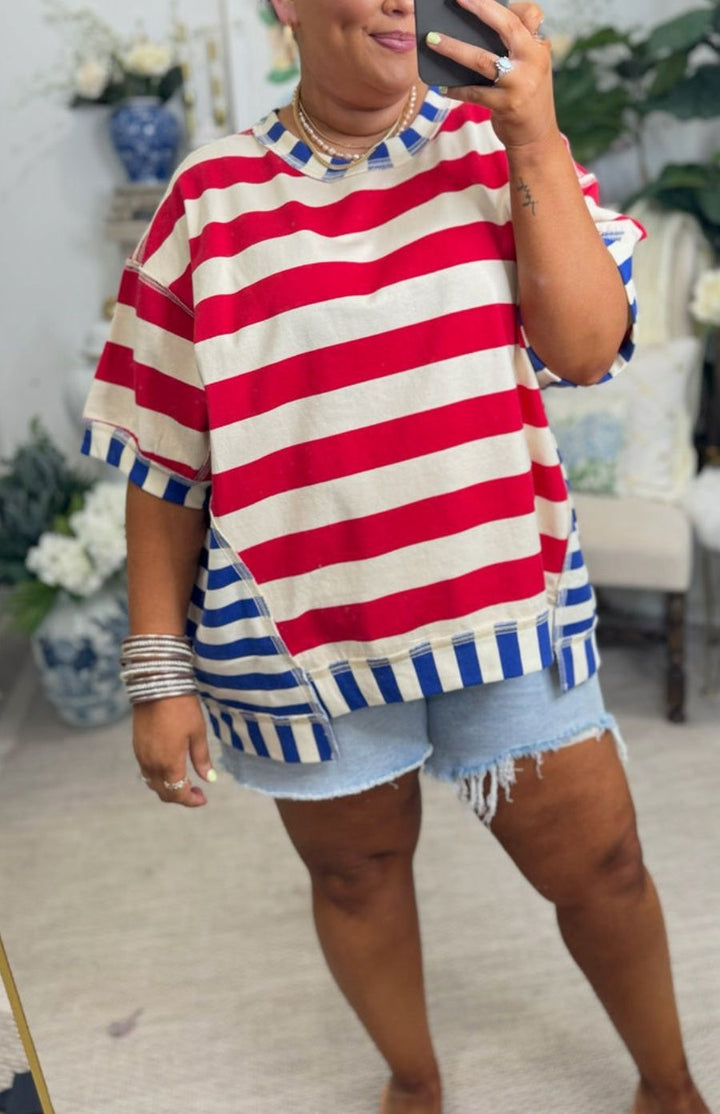 Soft Everyday Stripe Top – Flatteuze pasvorm voor casual kantoordagen en ontspannen weekendoutfits