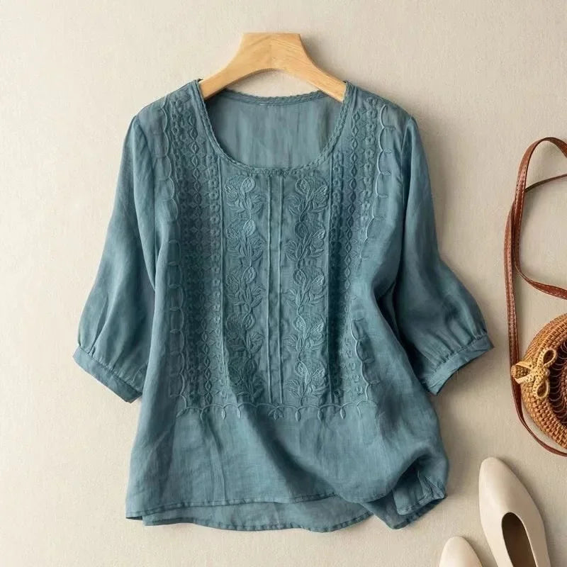 Elegant geborduurde blouse-ontwerp