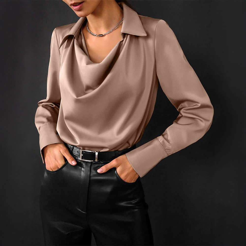 Minimalistische Silk Top met Luxe Fabric Appeal