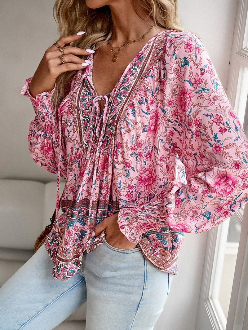 Fresh Look Floral Blouse met Casual Charm