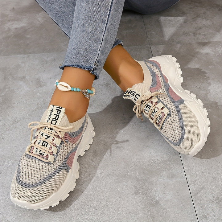 Amanda Stijlvolle Mesh Sneakers met Flexibele Pasvorm