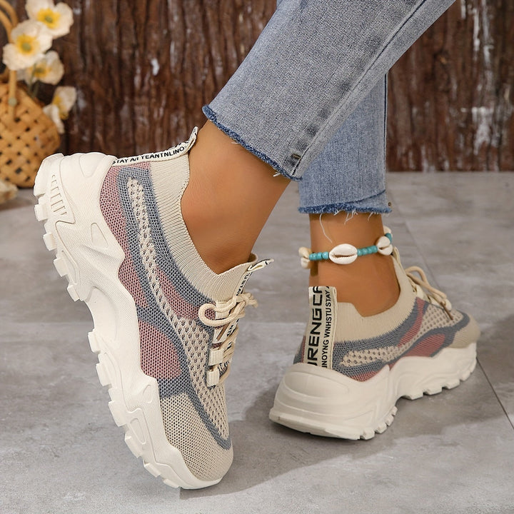 Amanda Stijlvolle Mesh Sneakers met Flexibele Pasvorm