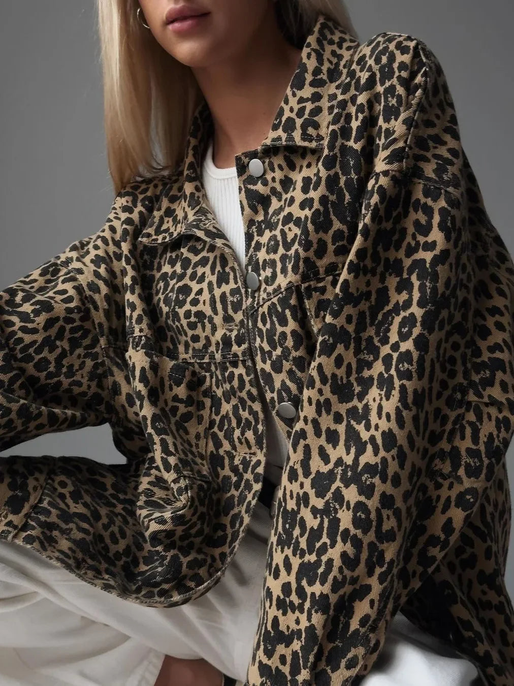 Elegant jasje met luipaardprint